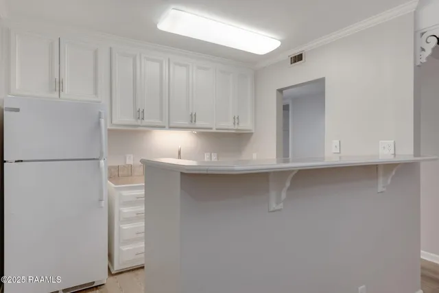 $120,000 | 220 Doucet Road, Unit 230D, Lafayette, LA 70503