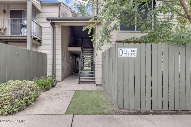 $120,000 | 220 Doucet Road, Unit 230D, Lafayette, LA 70503