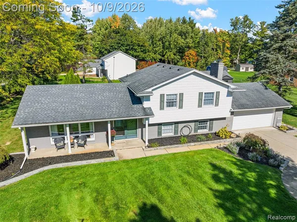 $325,000 | 1168 Woodview Drive, Flint, MI 48507
