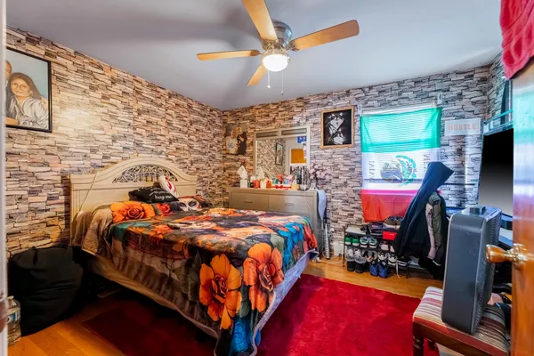 $780,000 | 4423 Eberly Avenue, Brookfield, IL 60513