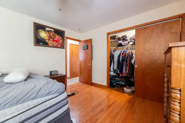 $780,000 | 4423 Eberly Avenue, Brookfield, IL 60513
