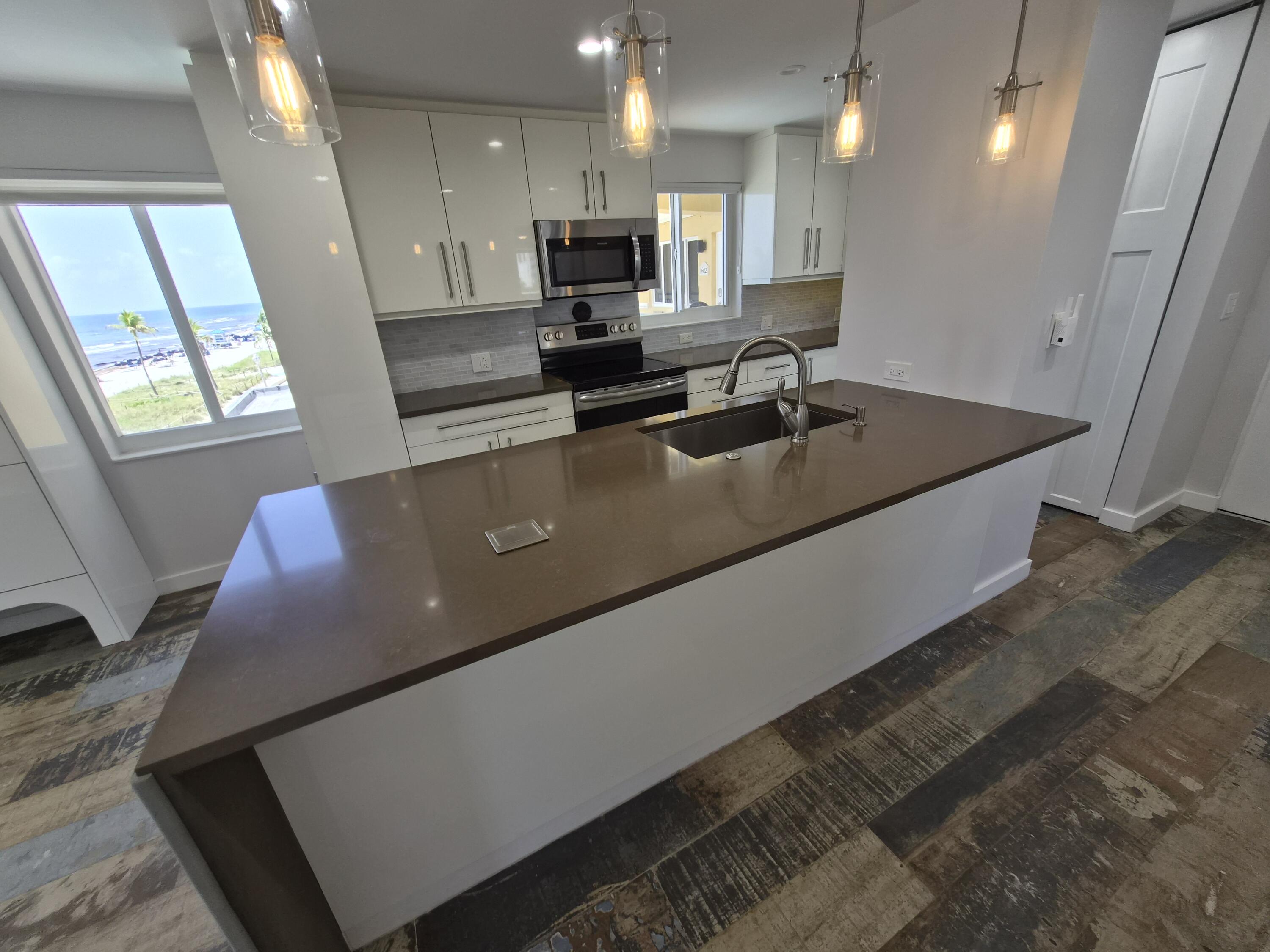 1815 North Surf Road, Unit 404 Hollywood, FL 33019 - Photo 16 of 35 20260709_120749