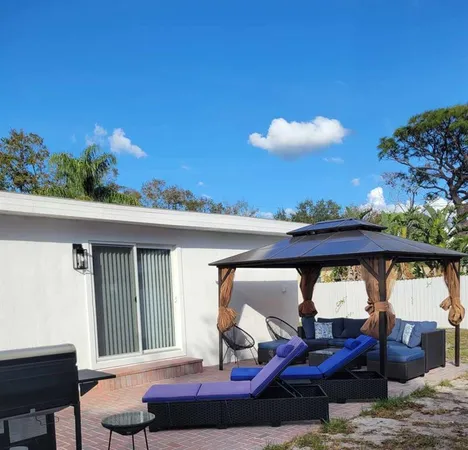 $2,990 | 1619 Linwood Drive, Clearwater, FL 33755