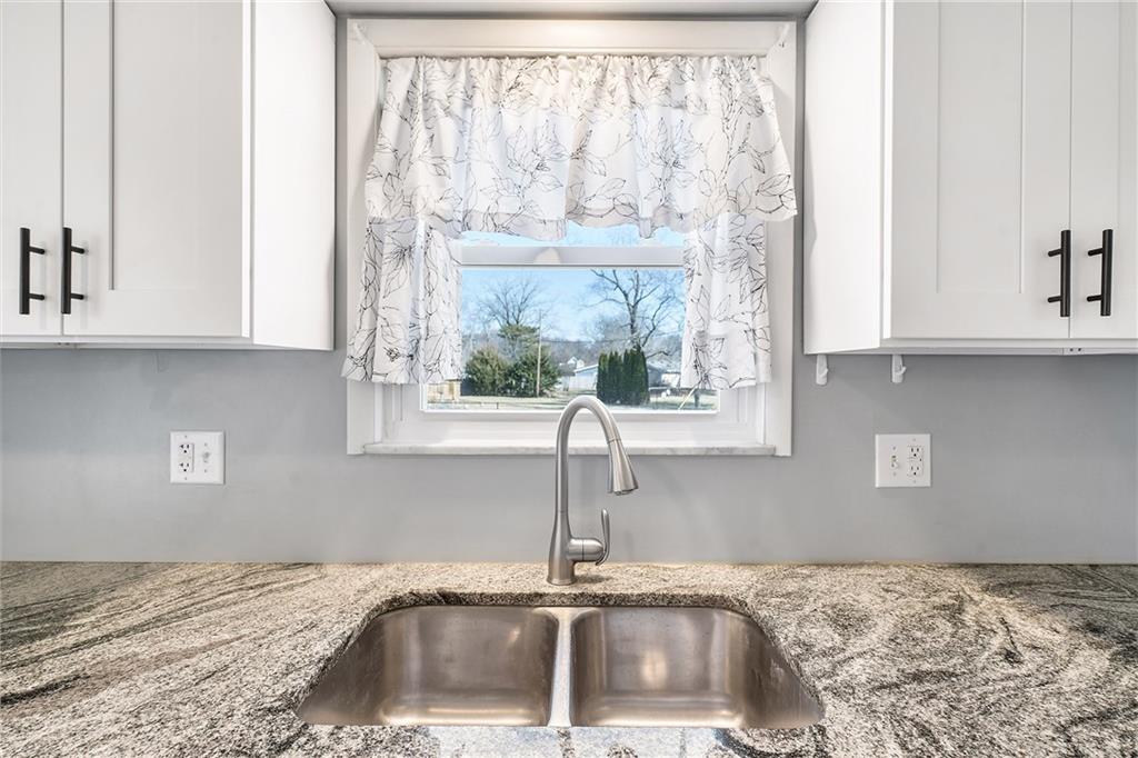 871 Emerson Road Carmel, IN 46032 - Photo 15 of 37