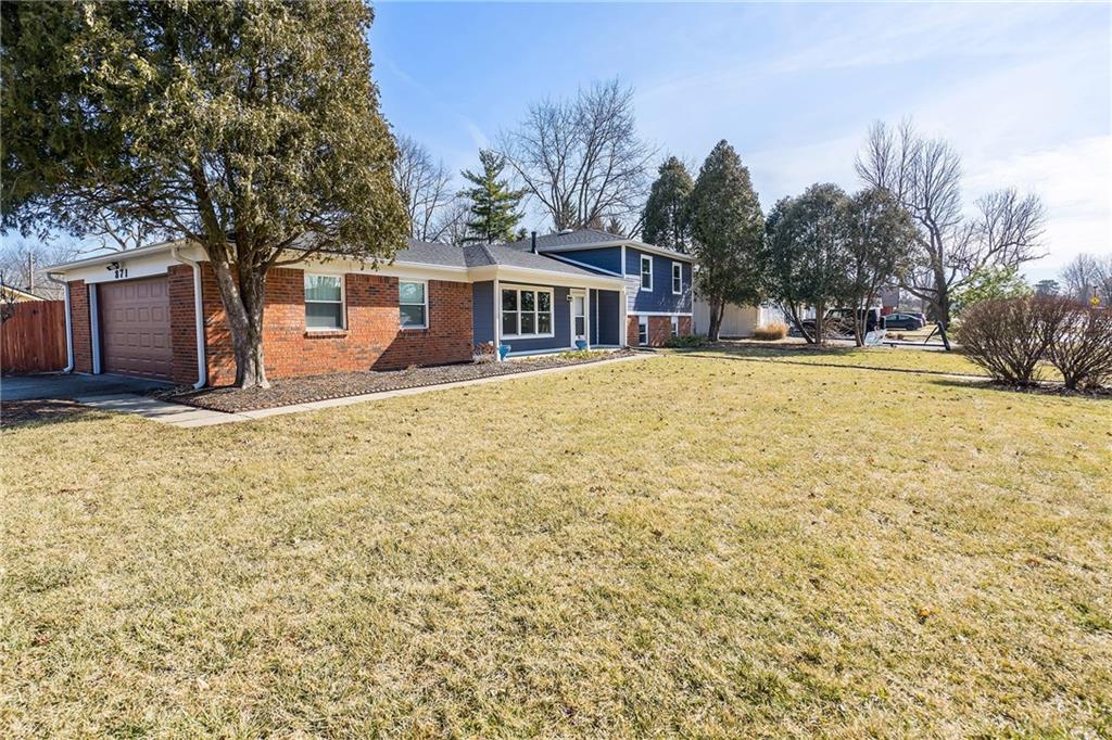 871 Emerson Road Carmel, IN 46032 - Photo 4 of 37