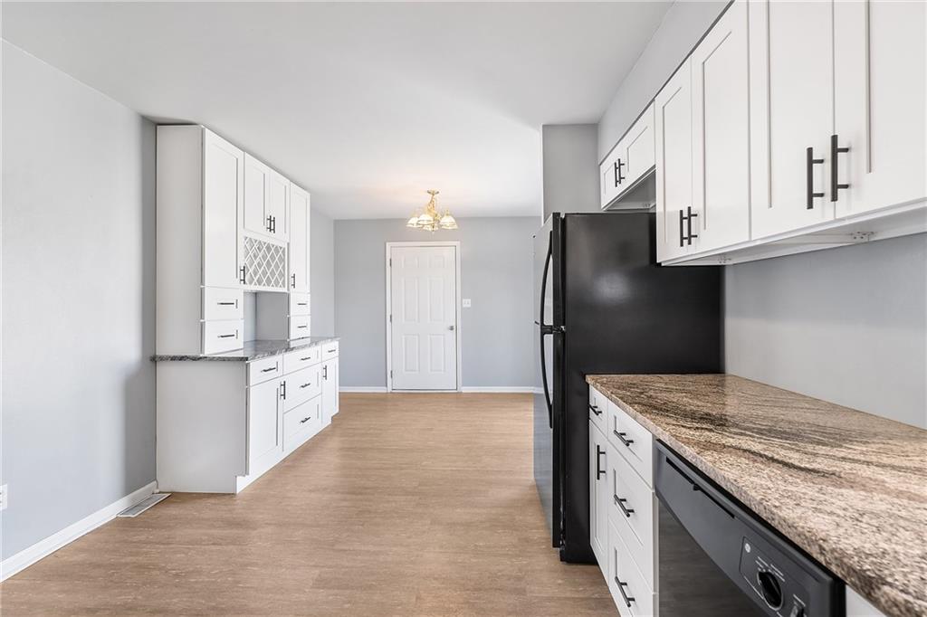 871 Emerson Road Carmel, IN 46032 - Photo 9 of 37