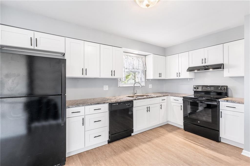 871 Emerson Road Carmel, IN 46032 - Photo 10 of 37