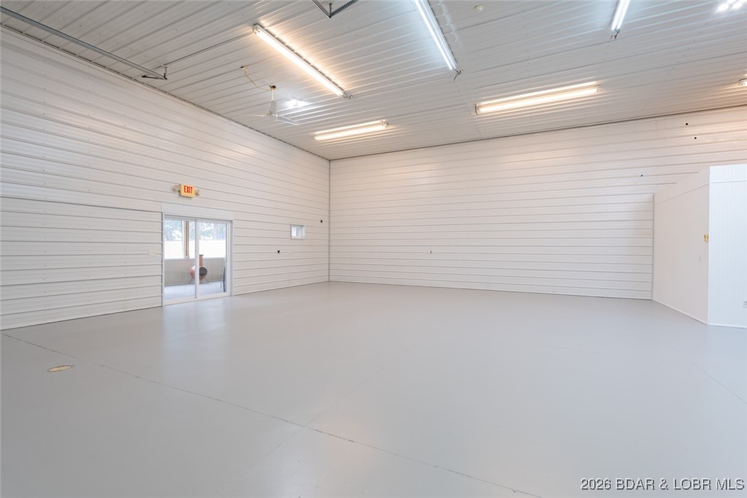 202 Hemi Lane Laurie, MO 65037 - Photo 11 of 32