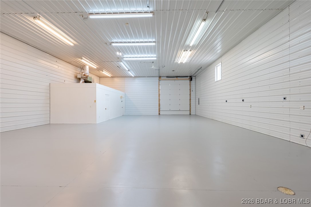 202 Hemi Lane Laurie, MO 65037 - Photo 7 of 32