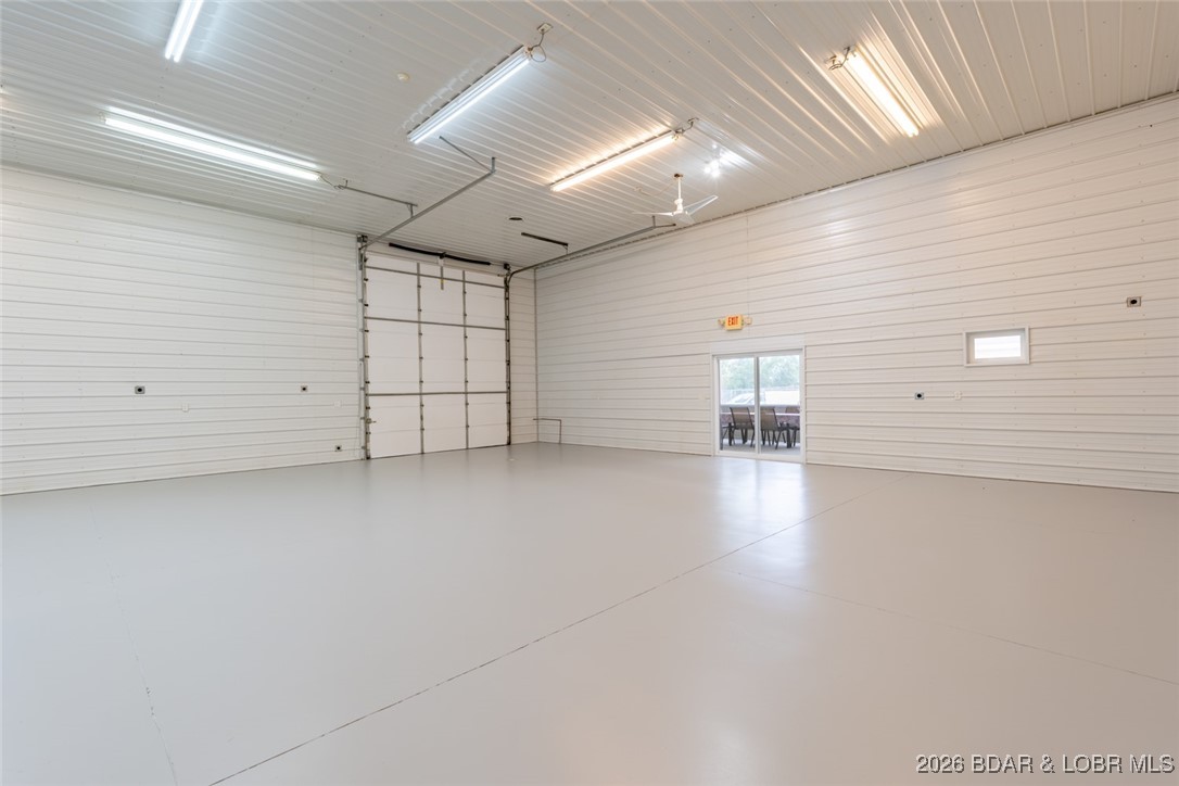 202 Hemi Lane Laurie, MO 65037 - Photo 9 of 32