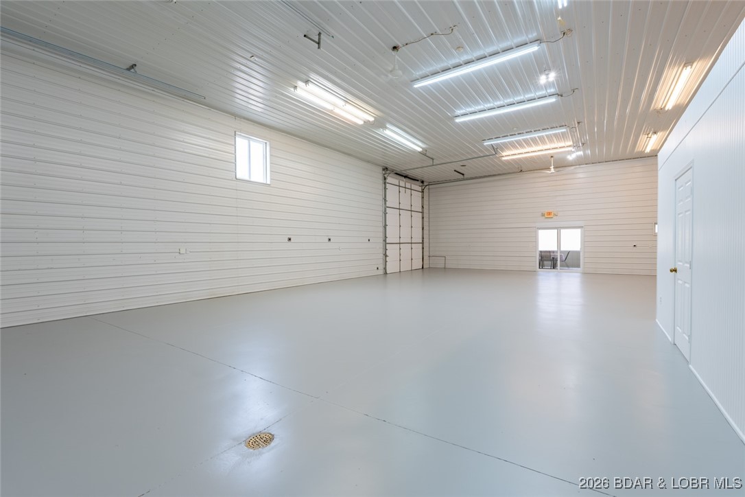 202 Hemi Lane Laurie, MO 65037 - Photo 10 of 32