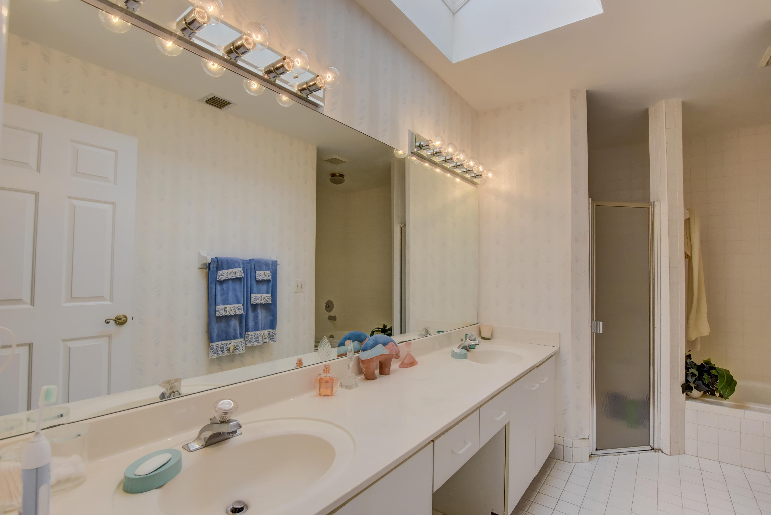 22559 Grouper Court Boca Raton, FL 33428 - Photo 17 of 27 DW 2259 Grouper Ct-21bath