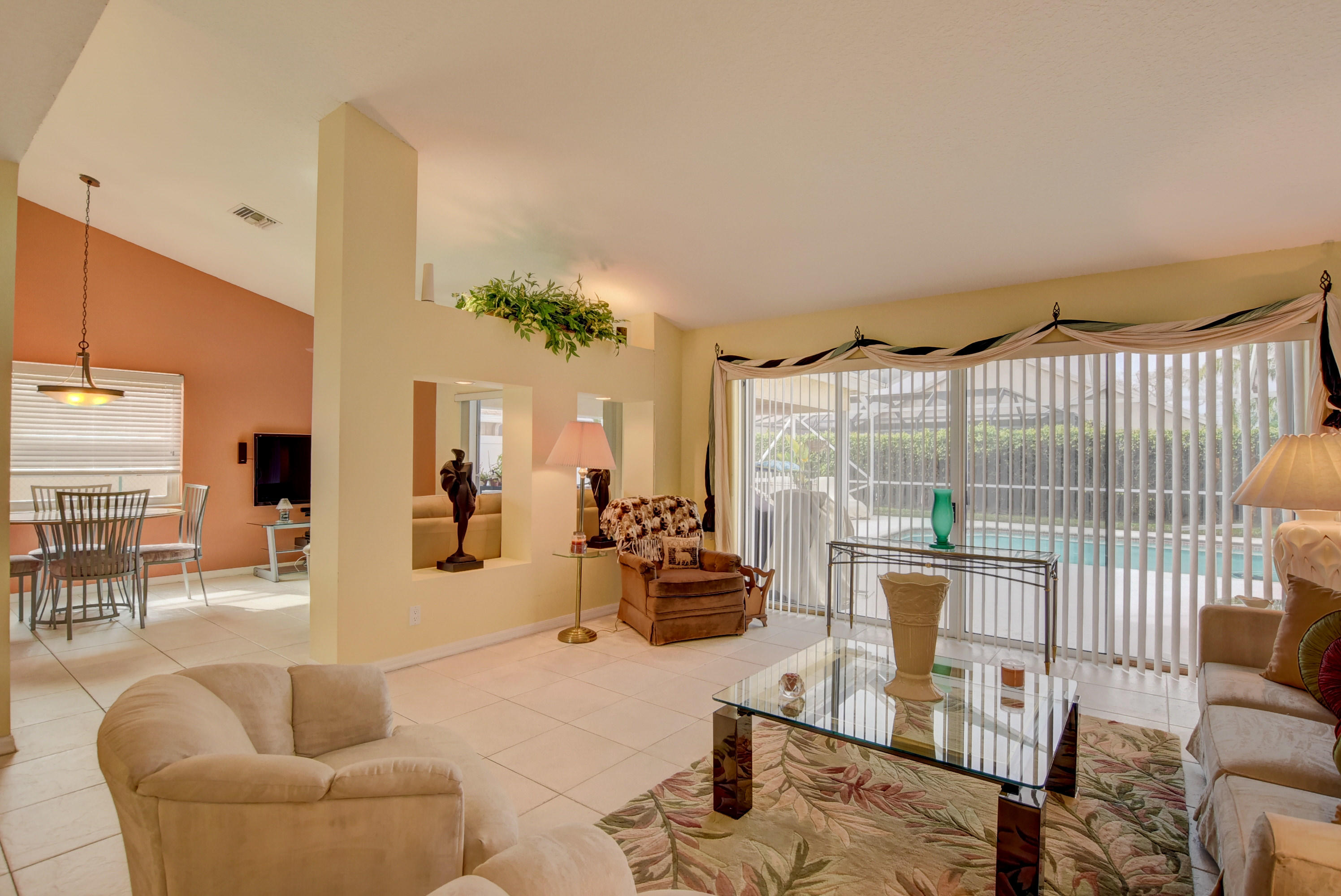 22559 Grouper Court Boca Raton, FL 33428 - Photo 4 of 27 Living Room