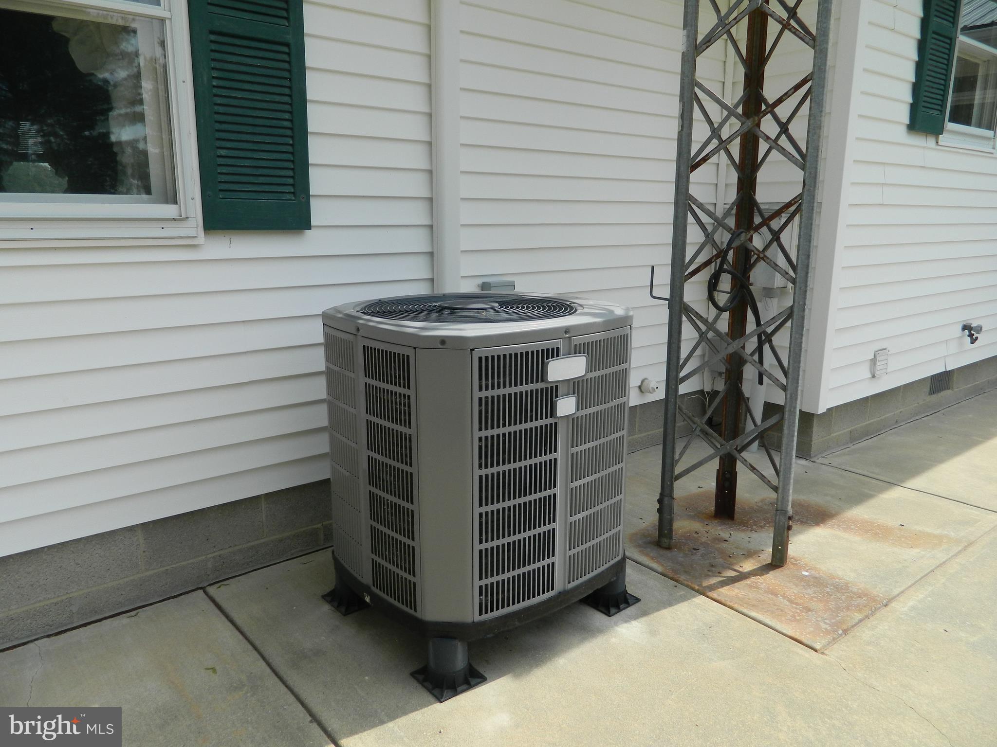 30125 Rabbit Hill Road Easton, MD 21601 - Photo 17 of 33 heat pump