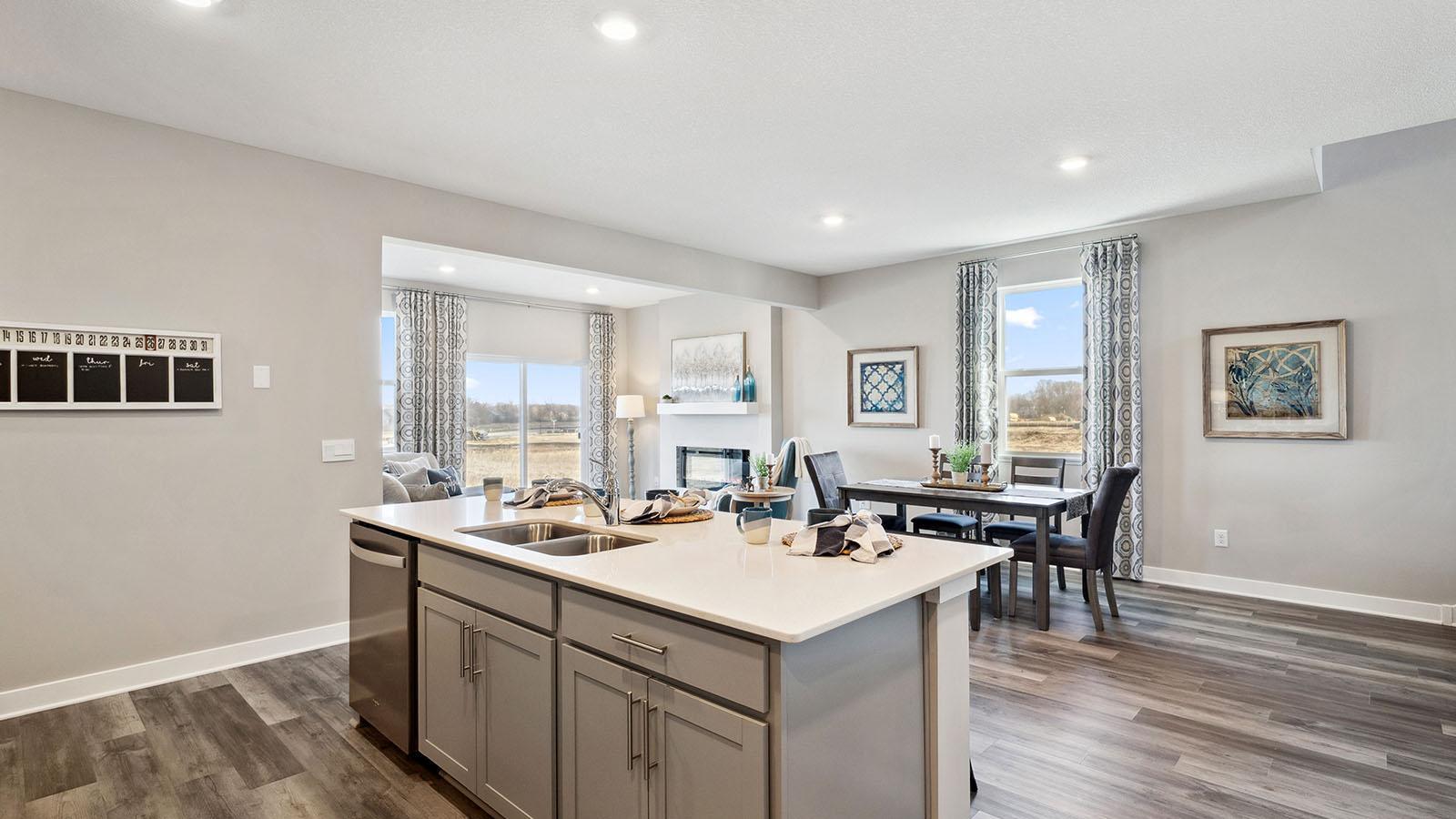 17046 Draper Way Lakeville, MN 55044 - Photo 5 of 38