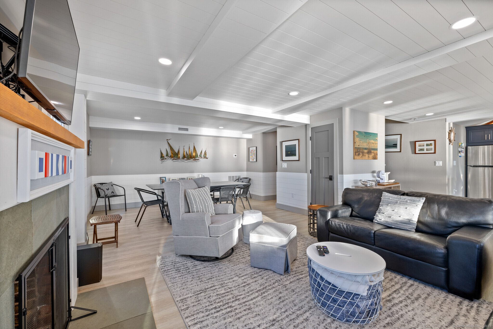 29 Sagamore Cove Road Branford, CT 06405 - Photo 24 of 32 spacious and open layout full of natural sunlight