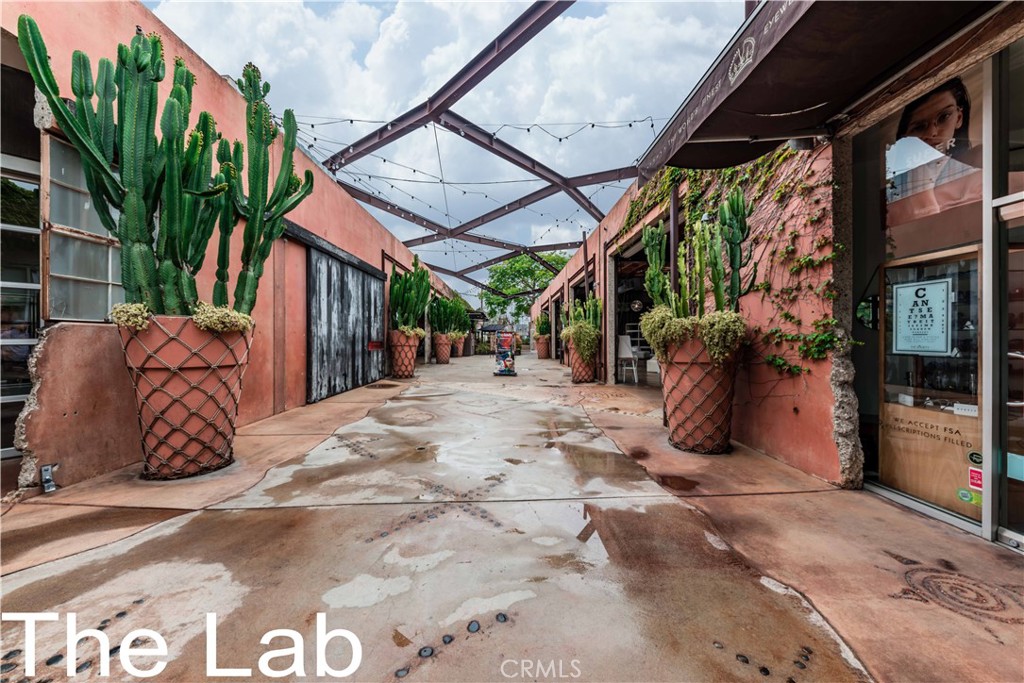 3730 South Bear Street, Unit E Santa Ana, CA 92704 - Photo 42 of 43 a view of a chairs and table in the patio