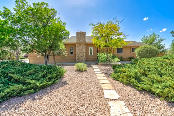 $715,000 | 5697 North Honeysuckle Road, Prescott, AZ 86305
