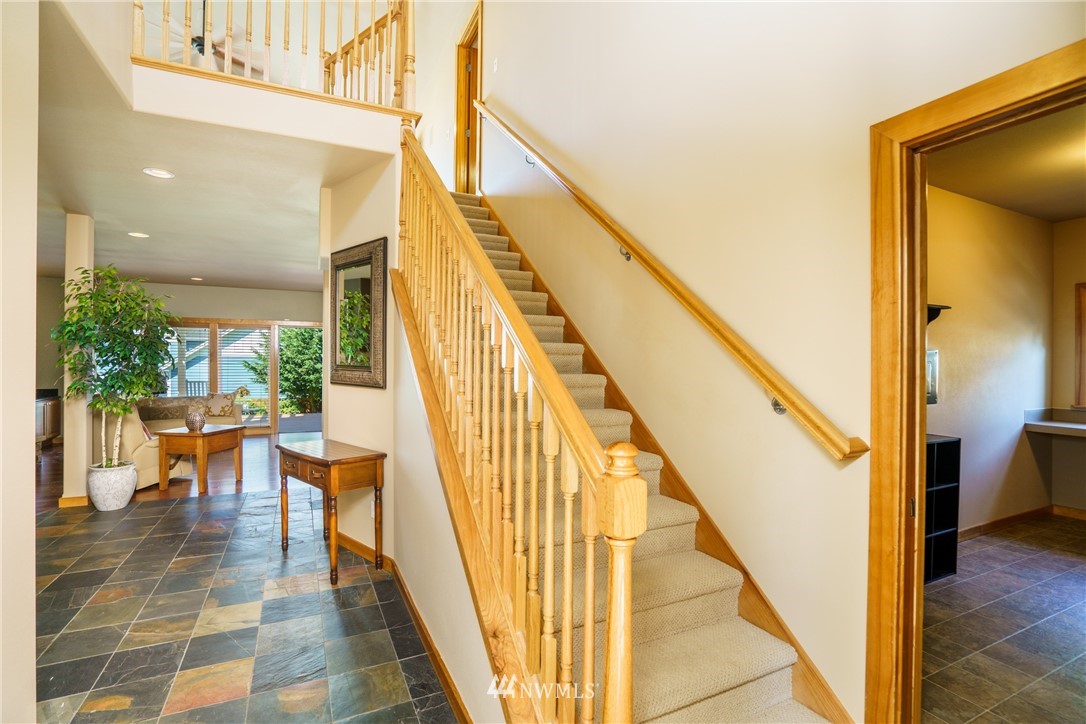 12629 Josh Wilson Road Mount Vernon, WA 98273 - Photo 4 of 30 Gallery Image 4