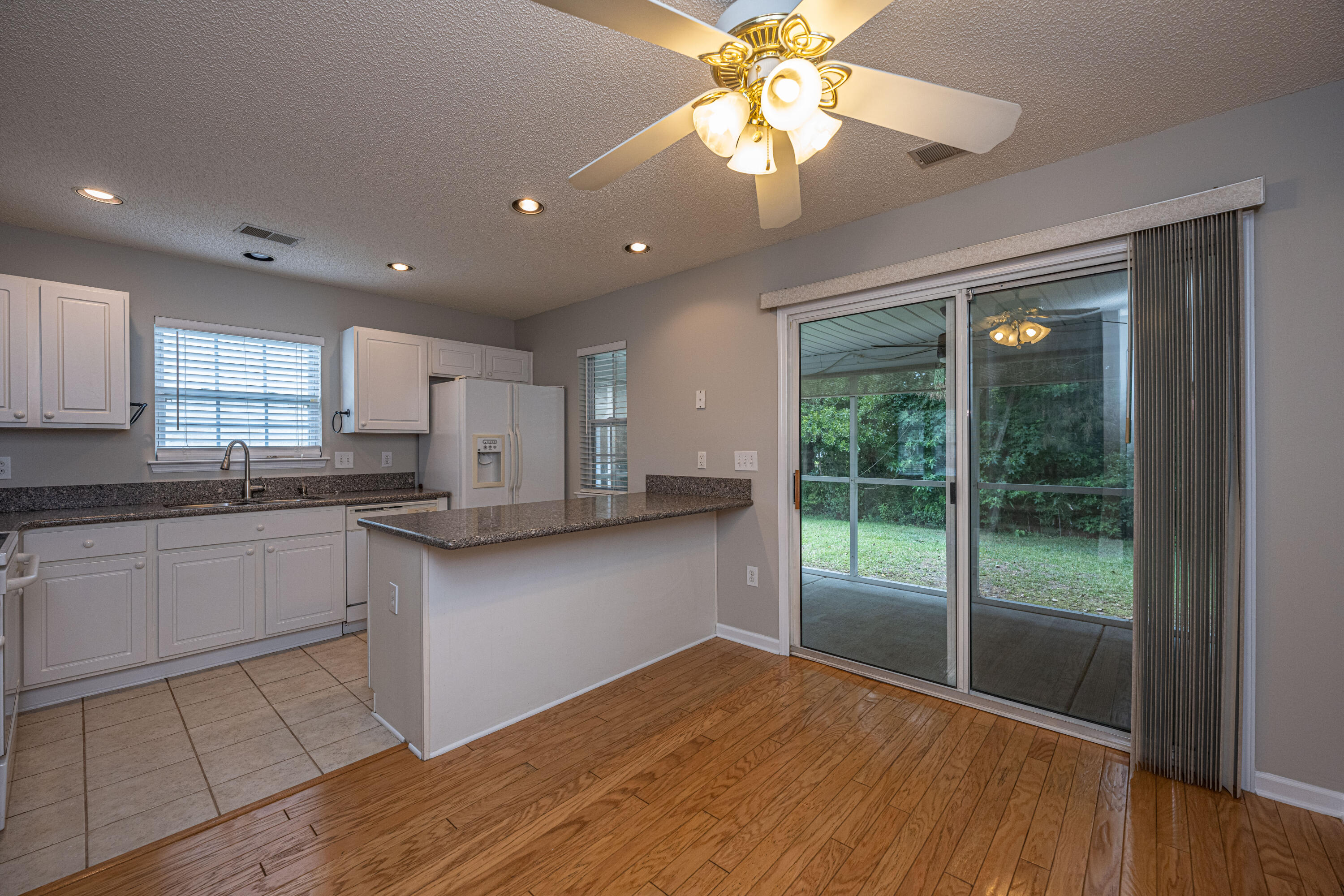 500 Yellow Hawthorn Circle Summerville, SC 29483 - Photo 16 of 33 500YellowHawthornCir19