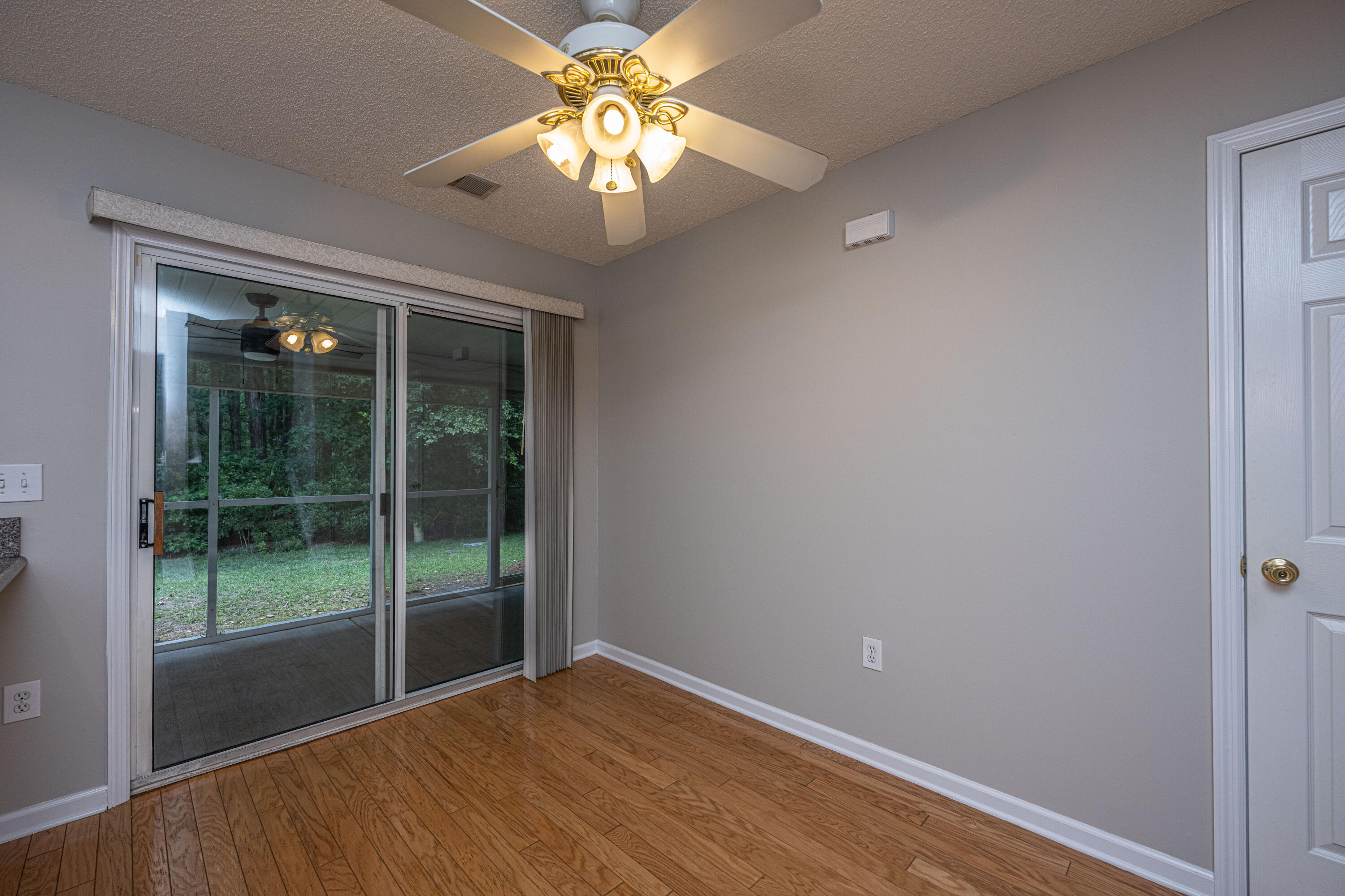 500 Yellow Hawthorn Circle Summerville, SC 29483 - Photo 17 of 33 500YellowHawthornCir18