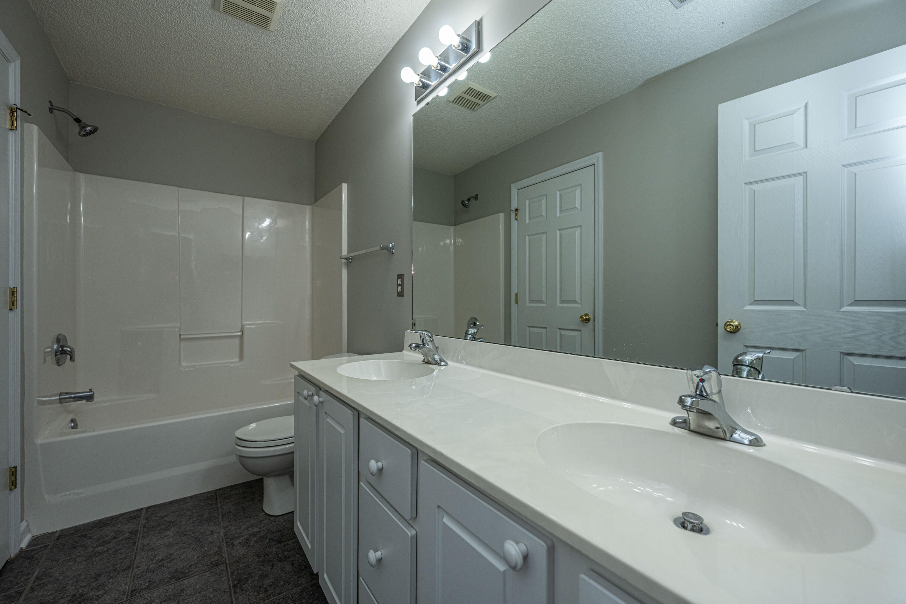 500 Yellow Hawthorn Circle Summerville, SC 29483 - Photo 21 of 33 500YellowHawthornCir23