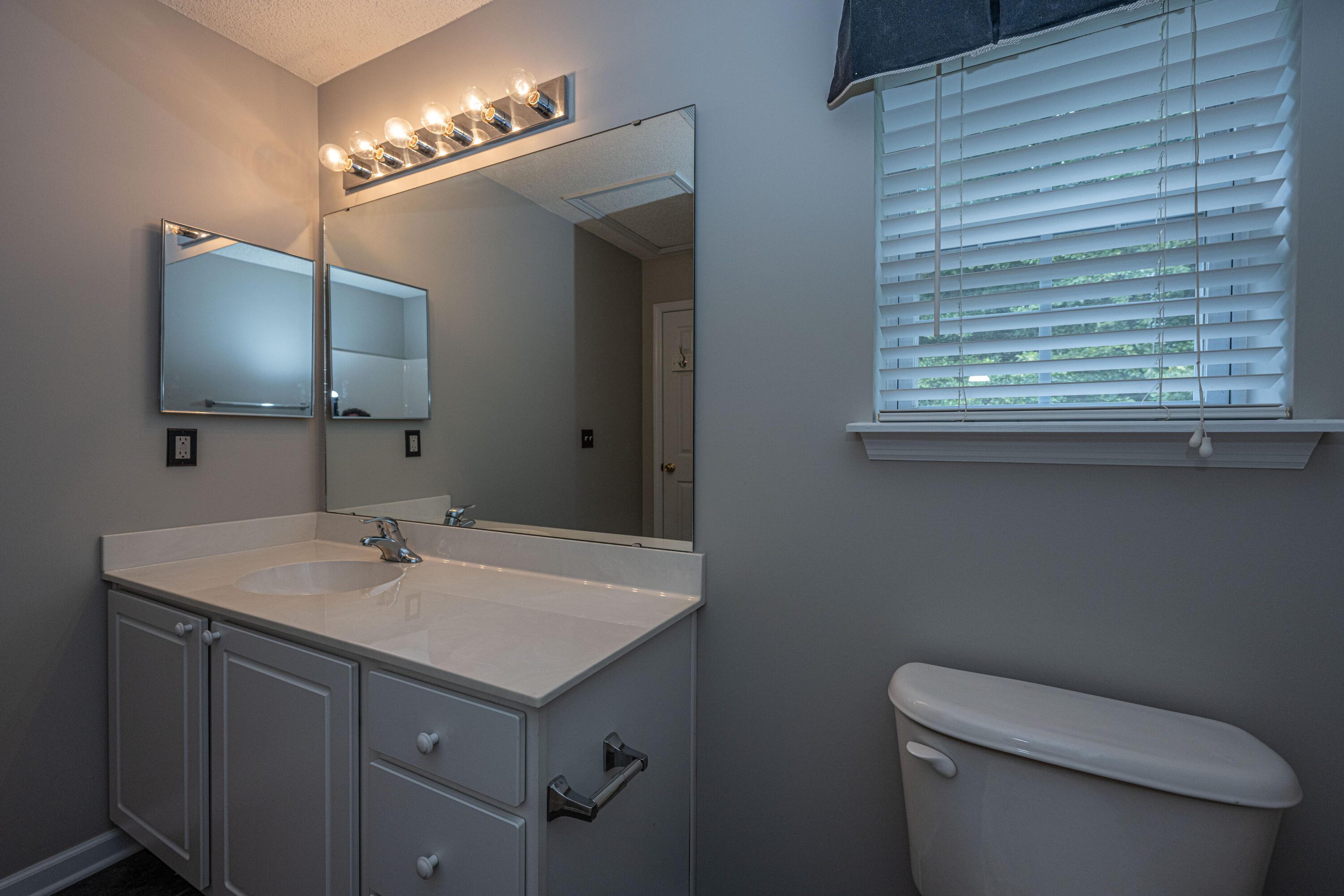 500 Yellow Hawthorn Circle Summerville, SC 29483 - Photo 26 of 33 500YellowHawthornCir28