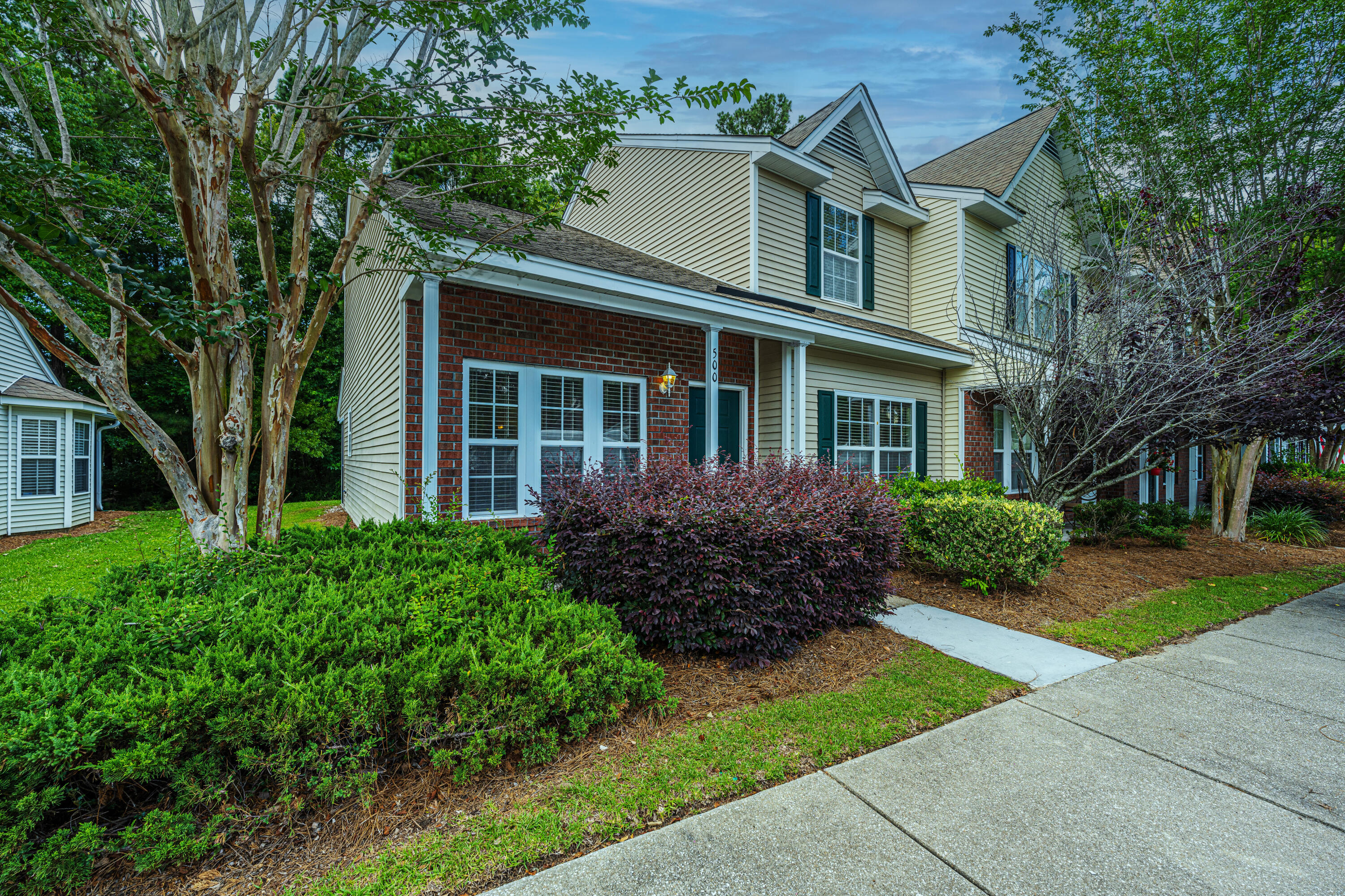 500 Yellow Hawthorn Circle Summerville, SC 29483 - Photo 3 of 33 500YellowHawthornCir02