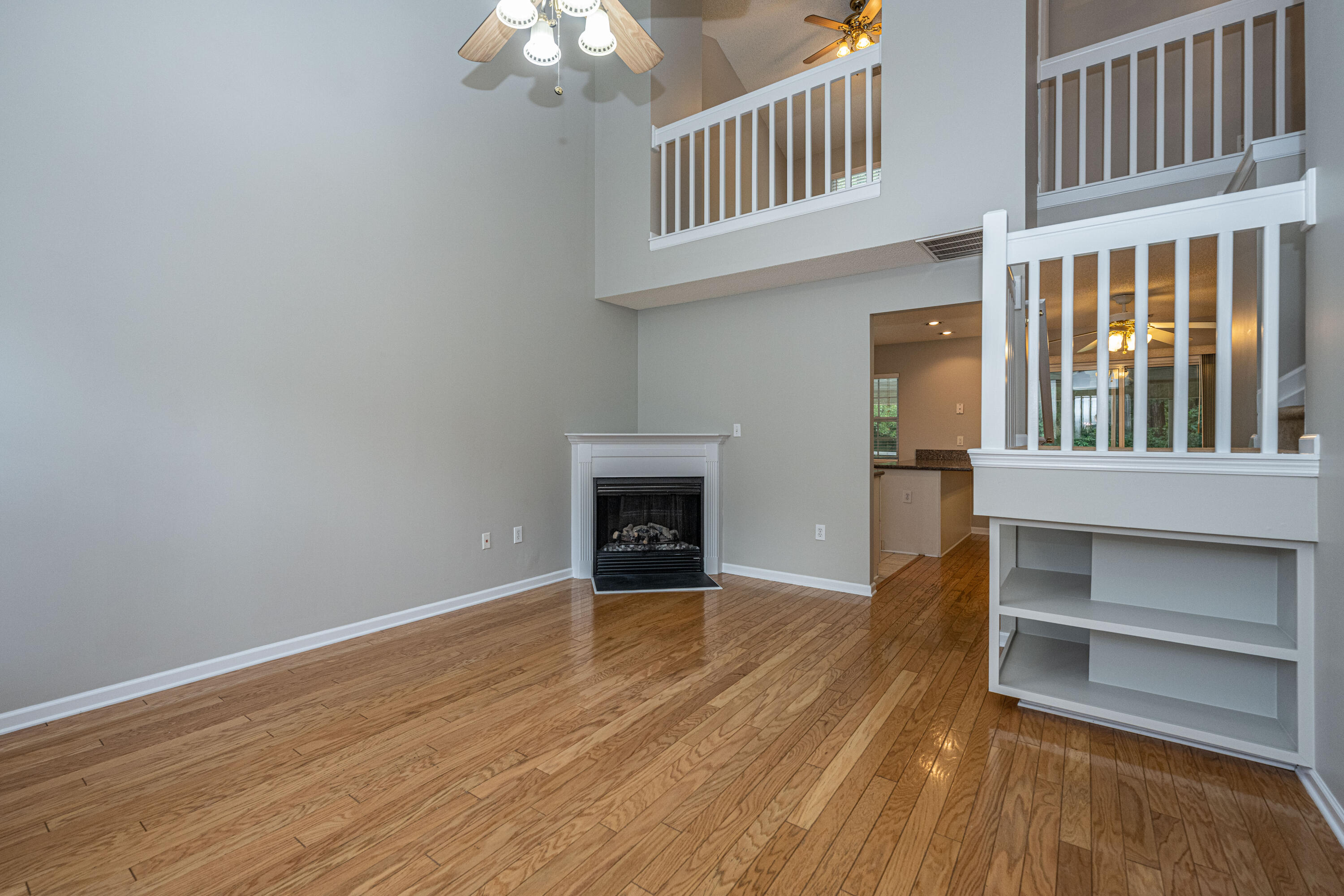 500 Yellow Hawthorn Circle Summerville, SC 29483 - Photo 5 of 33 500YellowHawthornCir05