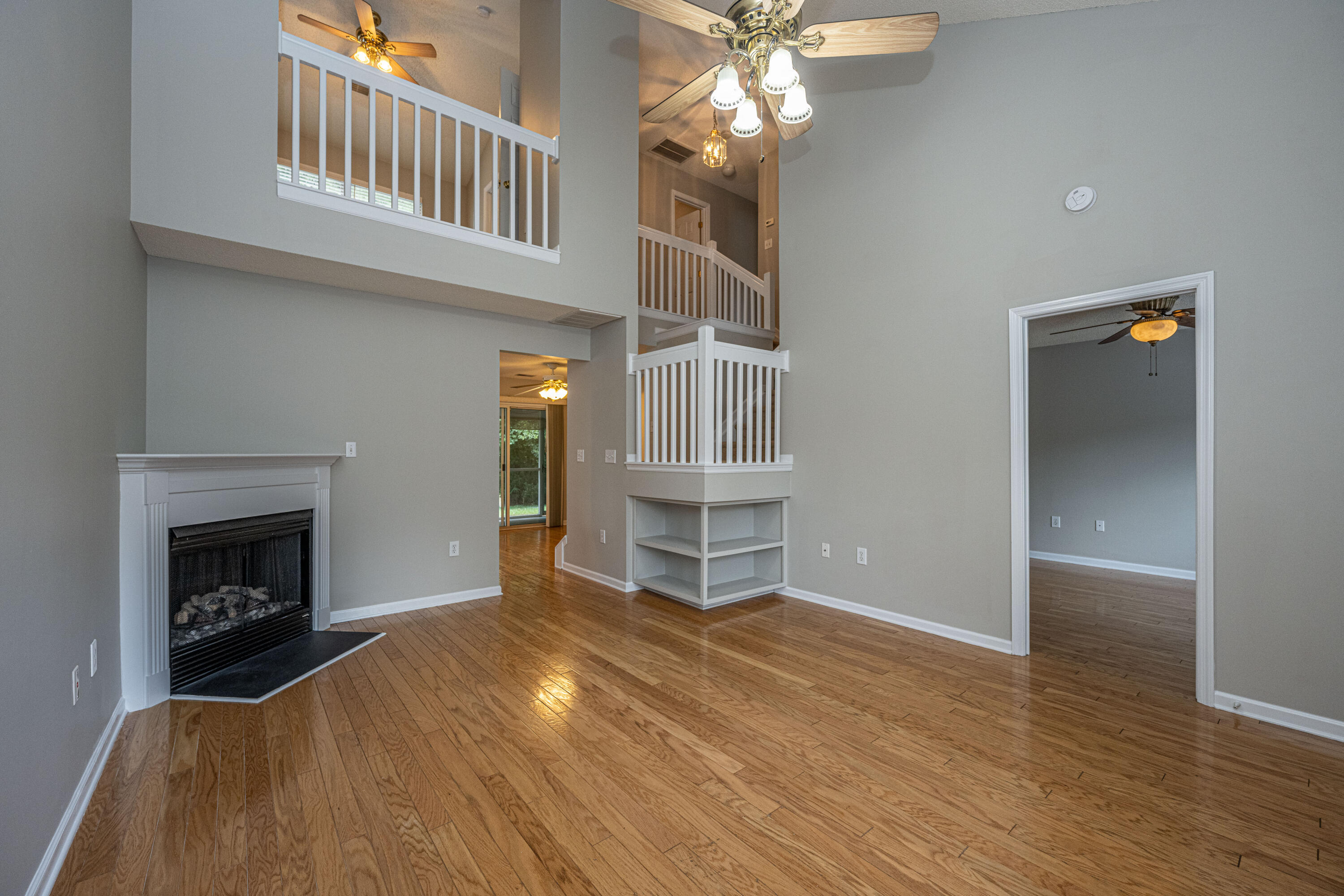 500 Yellow Hawthorn Circle Summerville, SC 29483 - Photo 6 of 33 500YellowHawthornCir06