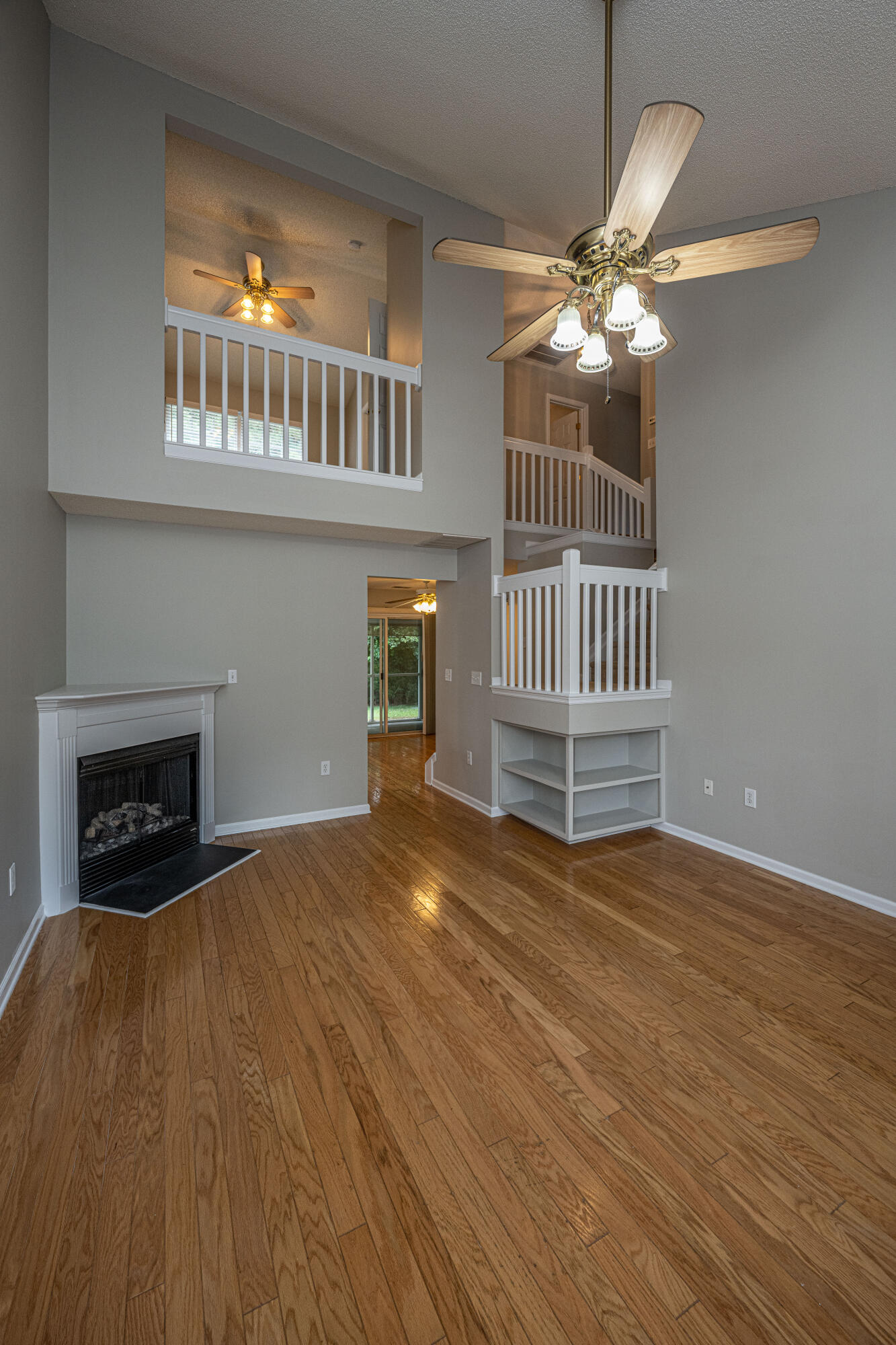 500 Yellow Hawthorn Circle Summerville, SC 29483 - Photo 7 of 33 500YellowHawthornCir07