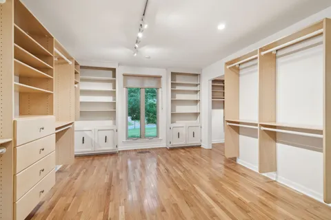 $2,895,000 | 321 Granny White Pike, Brentwood, TN 37027