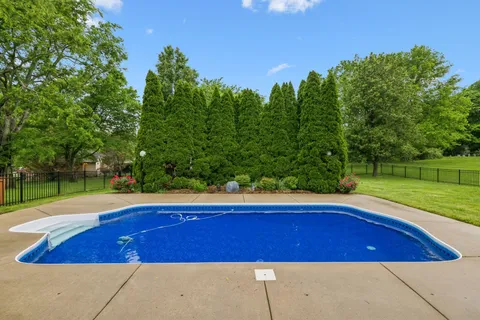 $2,895,000 | 321 Granny White Pike, Brentwood, TN 37027