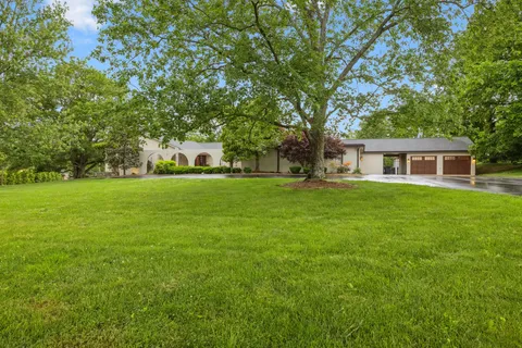 $2,895,000 | 321 Granny White Pike, Brentwood, TN 37027