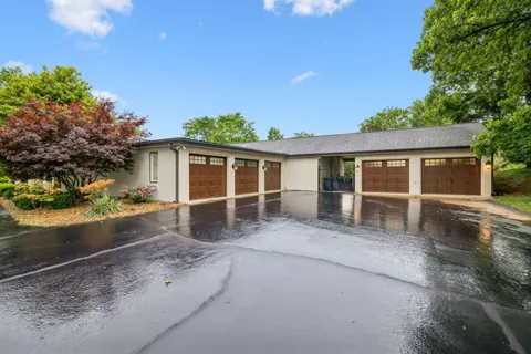 $2,895,000 | 321 Granny White Pike, Brentwood, TN 37027