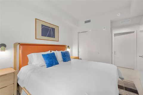 $840,000 | 11 Northeast 6th Street, Unit 907, Miami, FL 33132