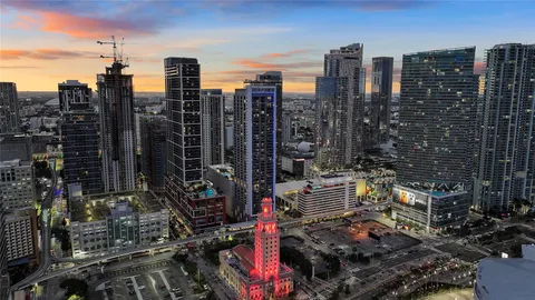 $840,000 | 11 Northeast 6th Street, Unit 907, Miami, FL 33132