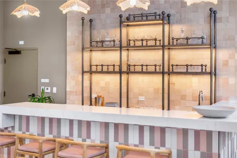 $840,000 | 11 Northeast 6th Street, Unit 907, Miami, FL 33132