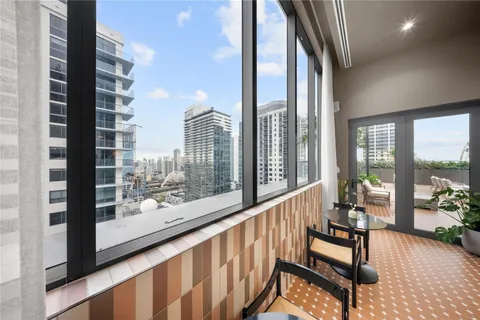 $840,000 | 11 Northeast 6th Street, Unit 907, Miami, FL 33132