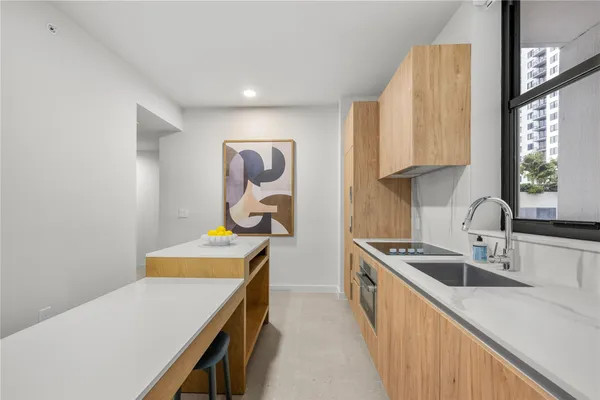$840,000 | 11 Northeast 6th Street, Unit 907, Miami, FL 33132