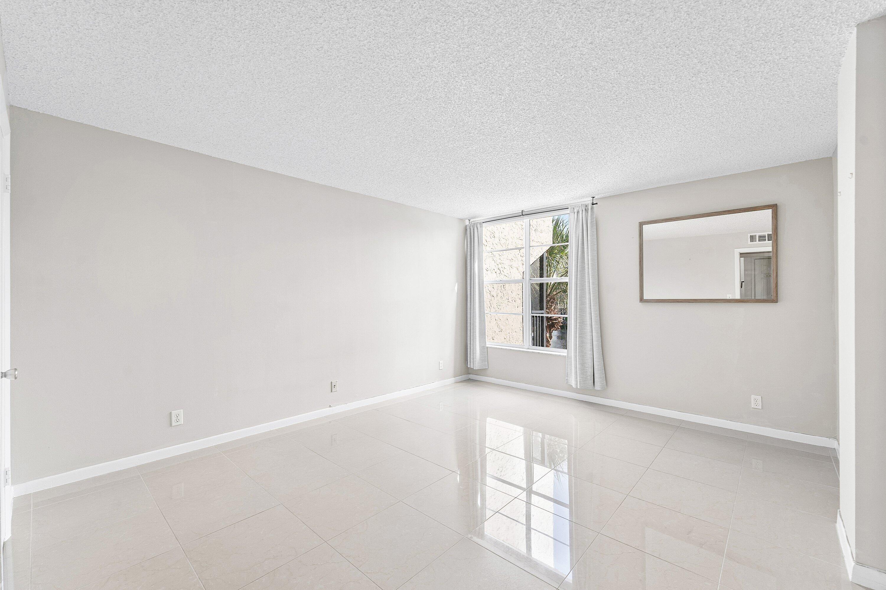 10 Royal Palm Way, Unit 203 Boca Raton, FL 33432 - Photo 24 of 45 017-10RoyalPalmWay-203-BocaRaton-FL-3343
