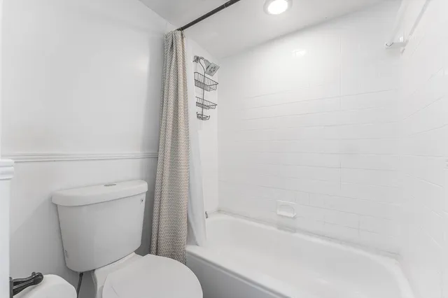 $279,900 | 10 Royal Palm Way, Unit 203, Boca Raton, FL 33432