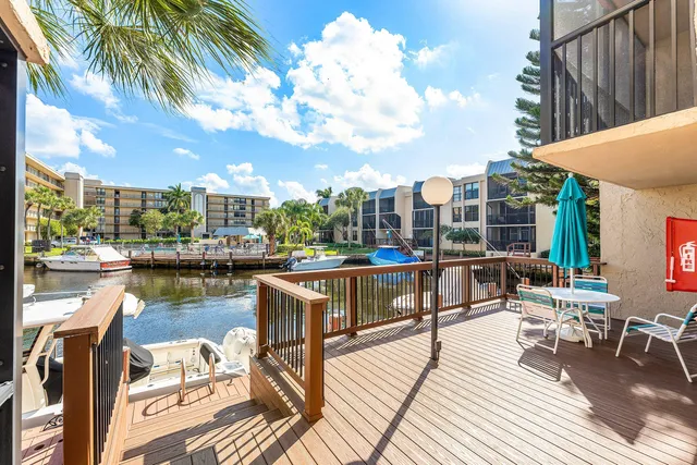 $279,900 | 10 Royal Palm Way, Unit 203, Boca Raton, FL 33432