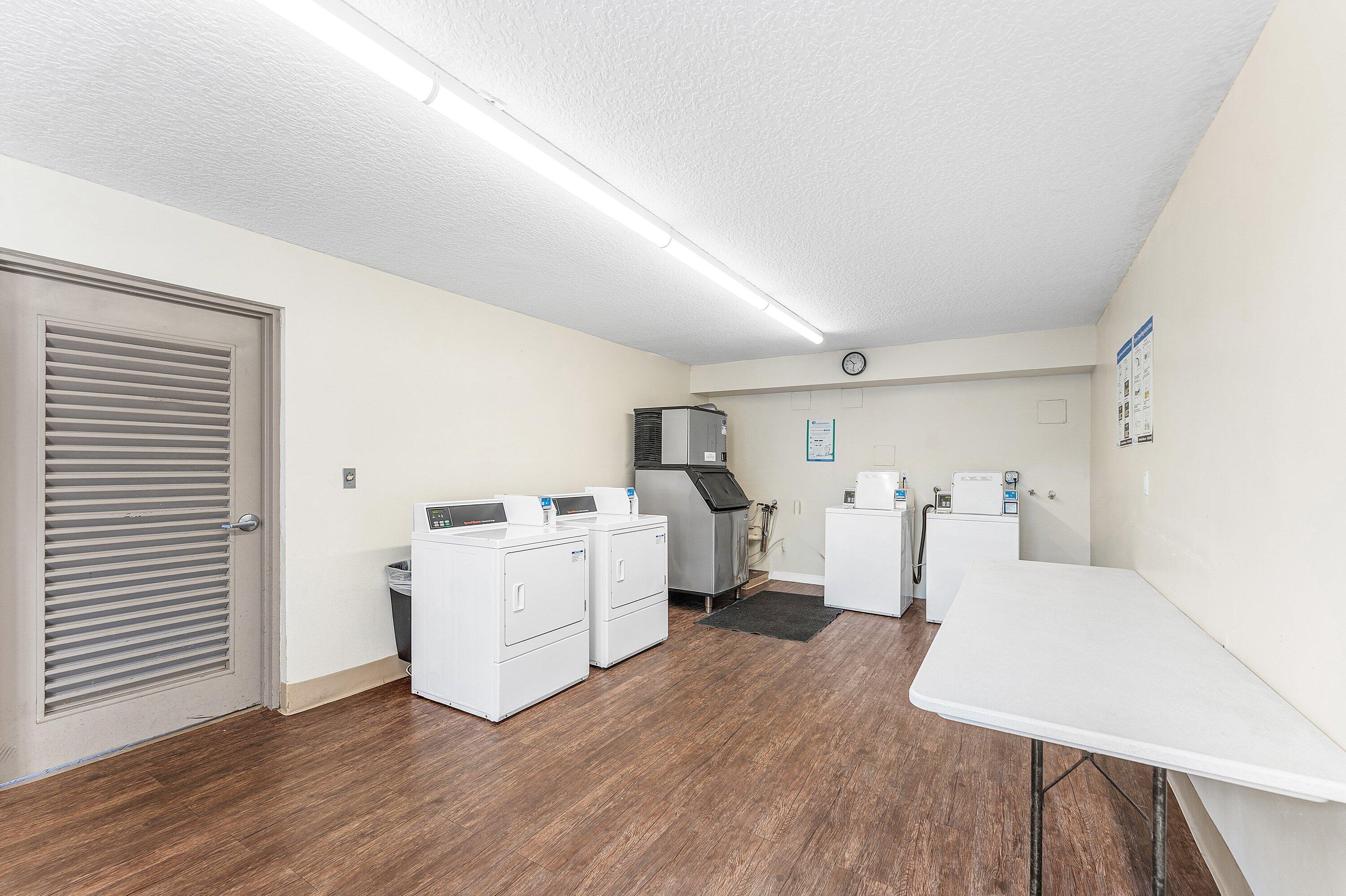 10 Royal Palm Way, Unit 203 Boca Raton, FL 33432 - Photo 31 of 45 028-10RoyalPalmWay-203-BocaRaton-FL-3343