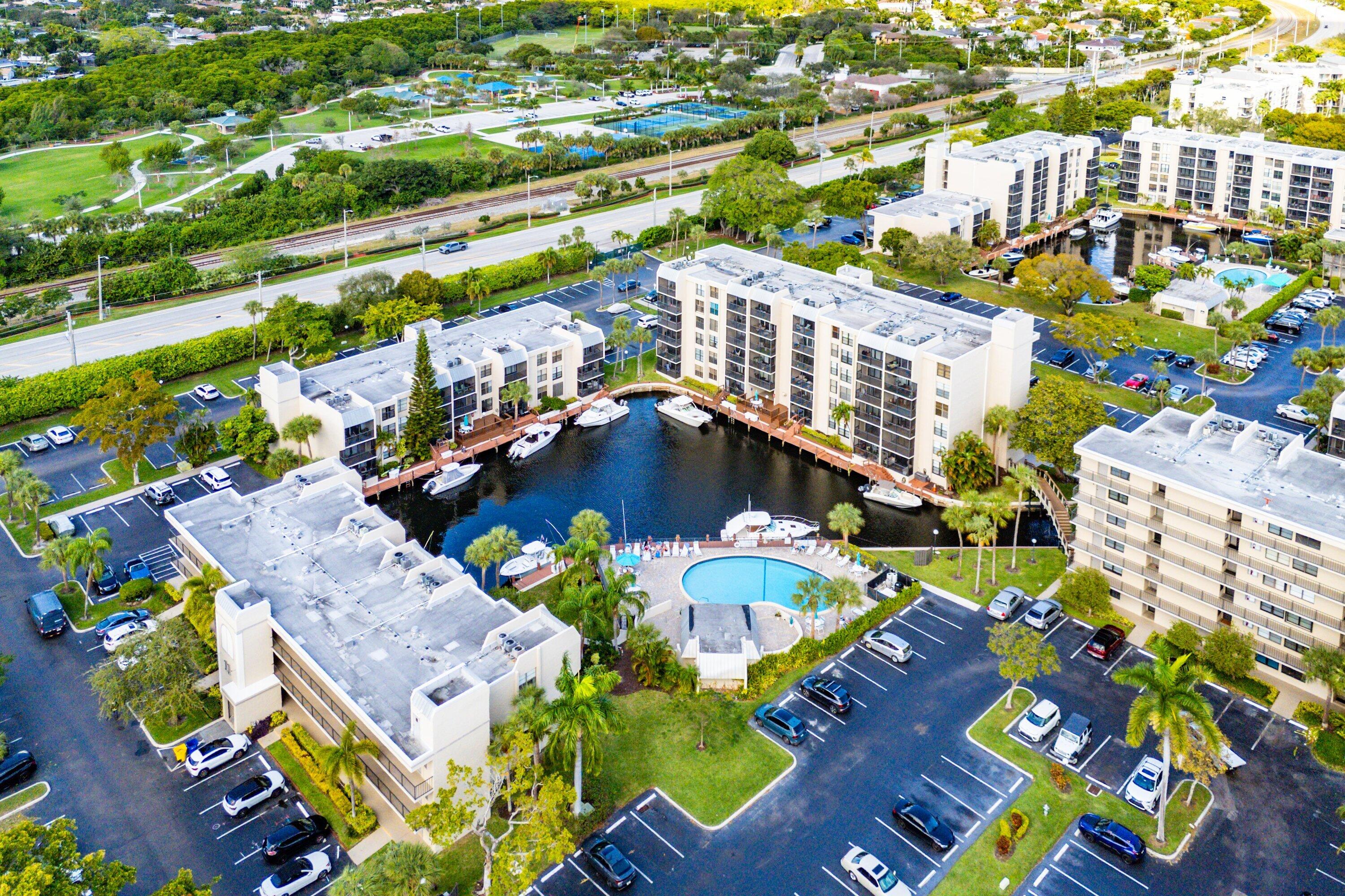 10 Royal Palm Way, Unit 203 Boca Raton, FL 33432 - Photo 35 of 45 035-10RoyalPalmWay-203-BocaRaton-FL-3343