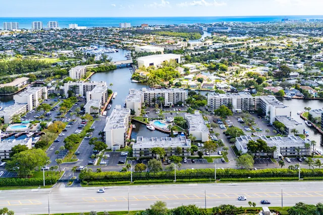 $279,900 | 10 Royal Palm Way, Unit 203, Boca Raton, FL 33432