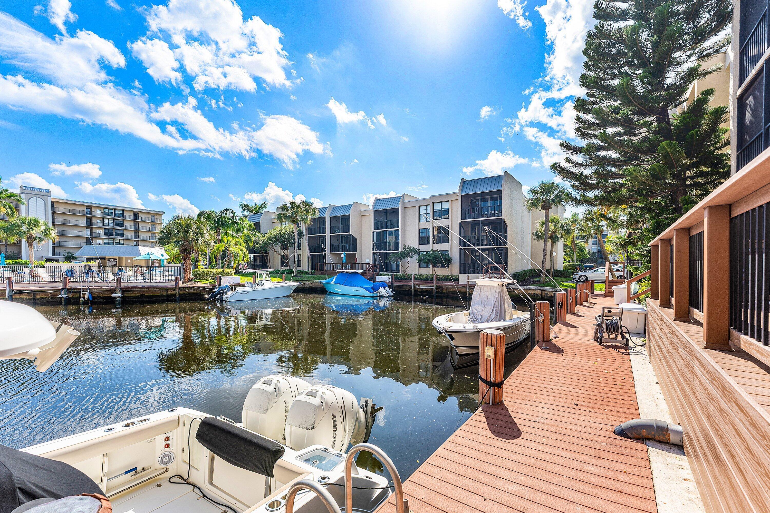 10 Royal Palm Way, Unit 203 Boca Raton, FL 33432 - Photo 4 of 45 031-10RoyalPalmWay-203-BocaRaton-FL-3343