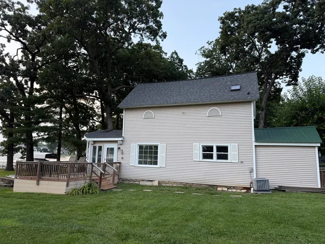 $3,000 | 1809 North Woodlawn Park Avenue, McHenry, IL 60051