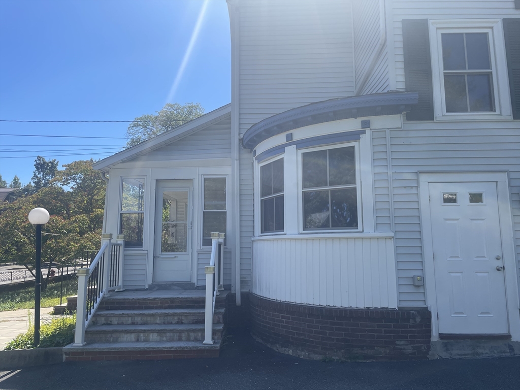 153 Walnut Street, Unit 1 Newton, MA 02460 - Photo 3 of 18