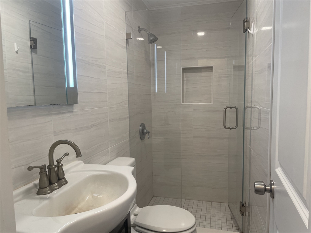 153 Walnut Street, Unit 1 Newton, MA 02460 - Photo 10 of 18